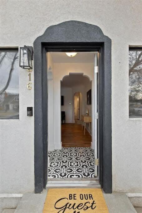 #stayinmydistrict Spanish-boho Getaway Holiday home *