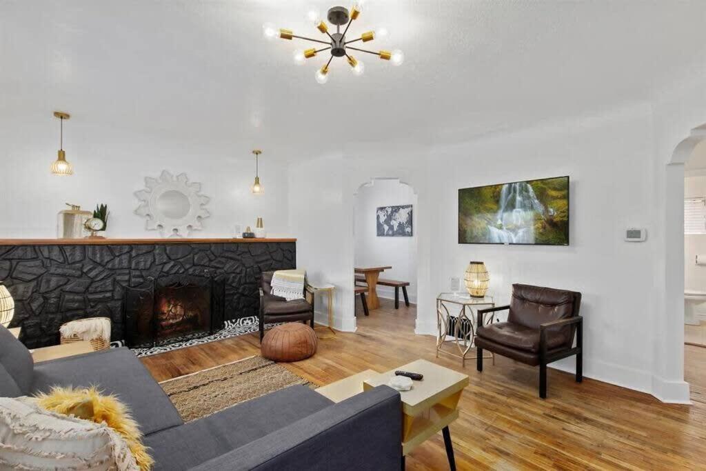 Holiday home #stayinmydistrict Spanish-boho Getaway